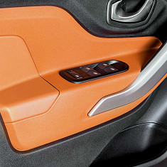 Фото LADA XRAY Cross: интерьер и экстерьер автомобиля