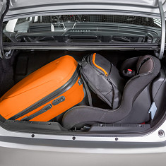 Фото LADA Vesta CNG: интерьер и экстерьер автомобиля