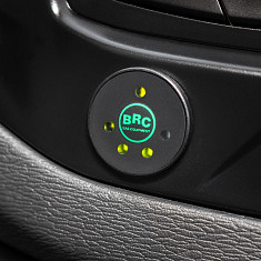 Фото LADA Vesta CNG: интерьер и экстерьер автомобиля